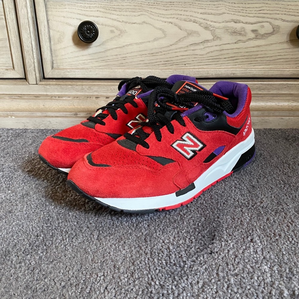 NEW BALANCE 1600